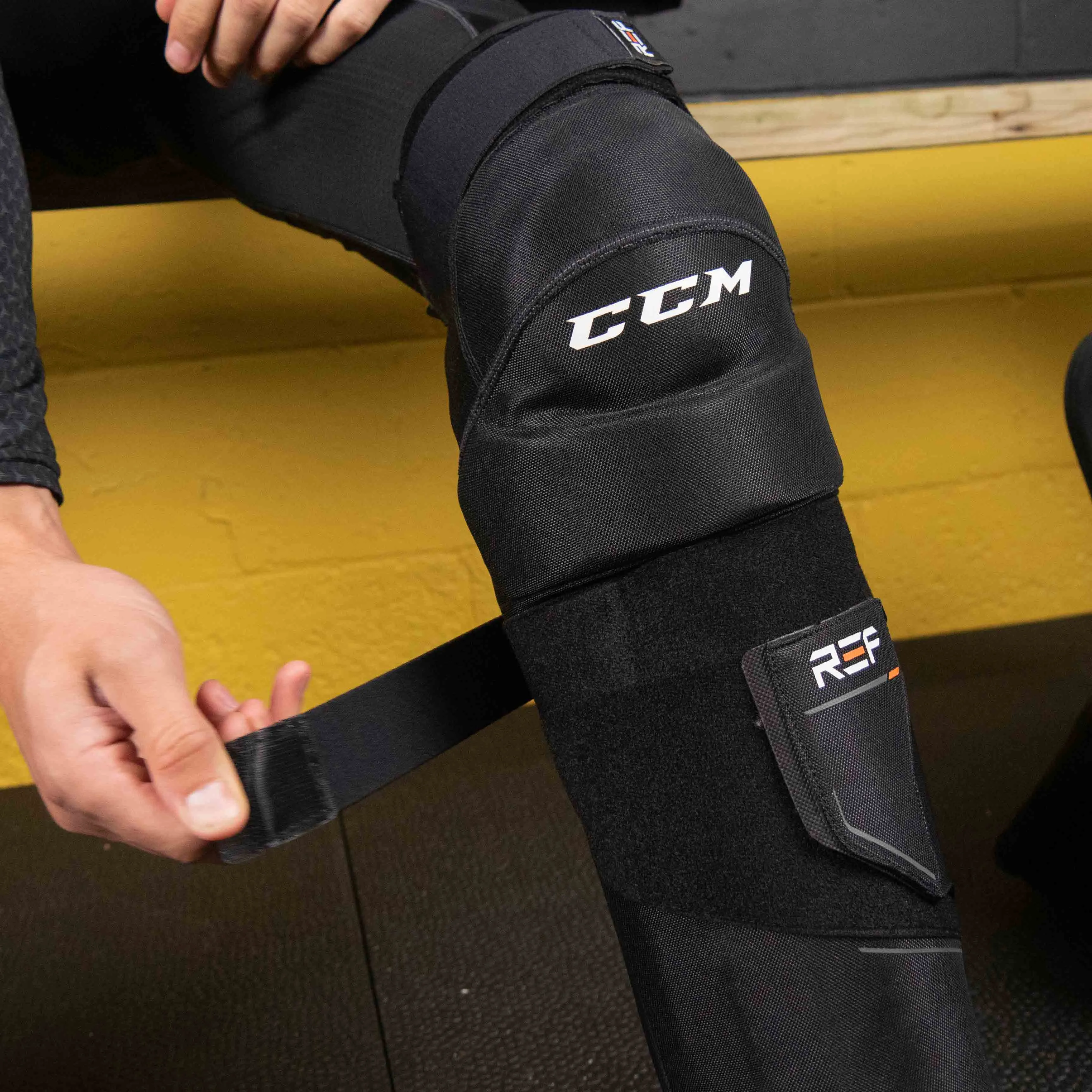 CCM SGREF REFEREE SHIN GUARDS