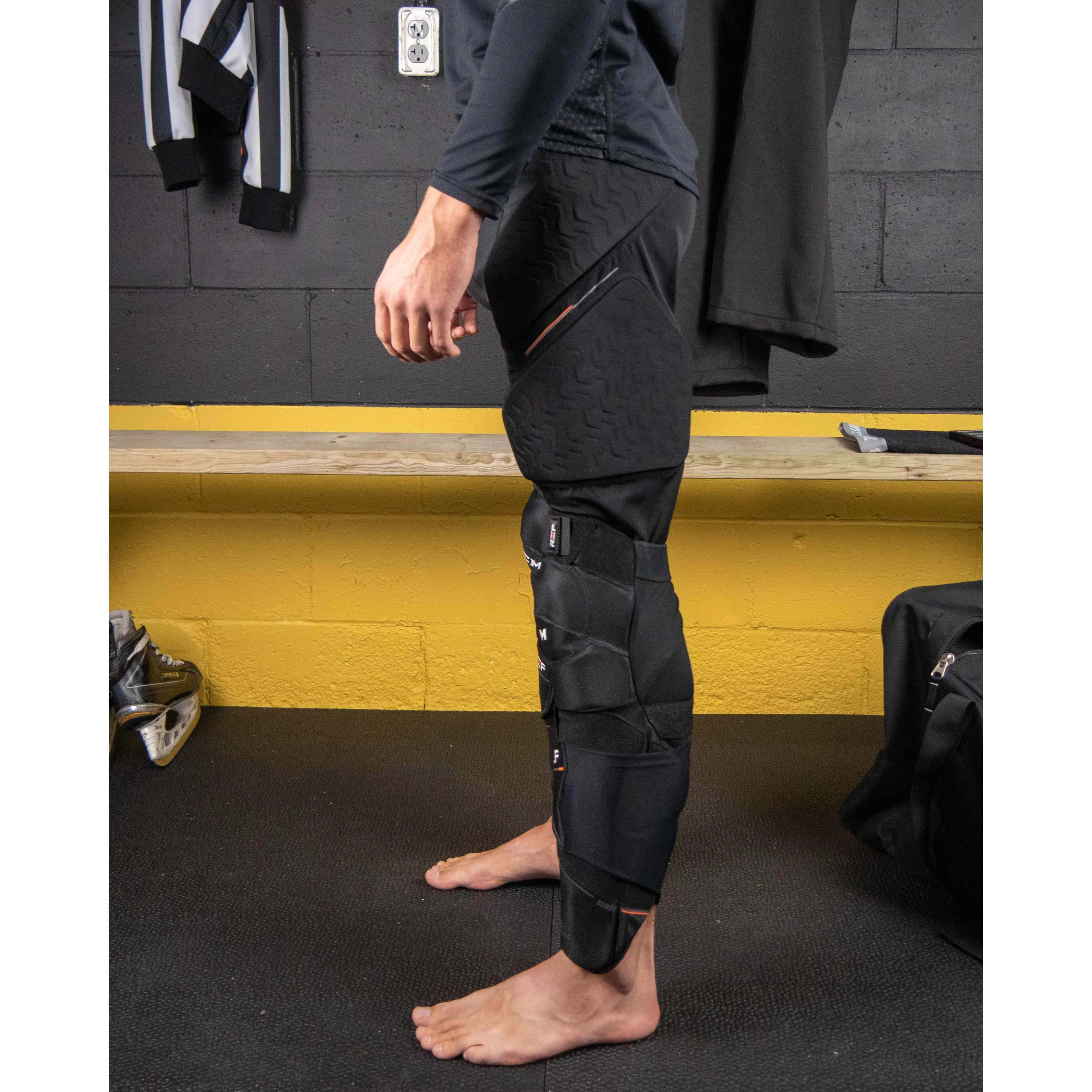 CCM SGREF REFEREE SHIN GUARDS
