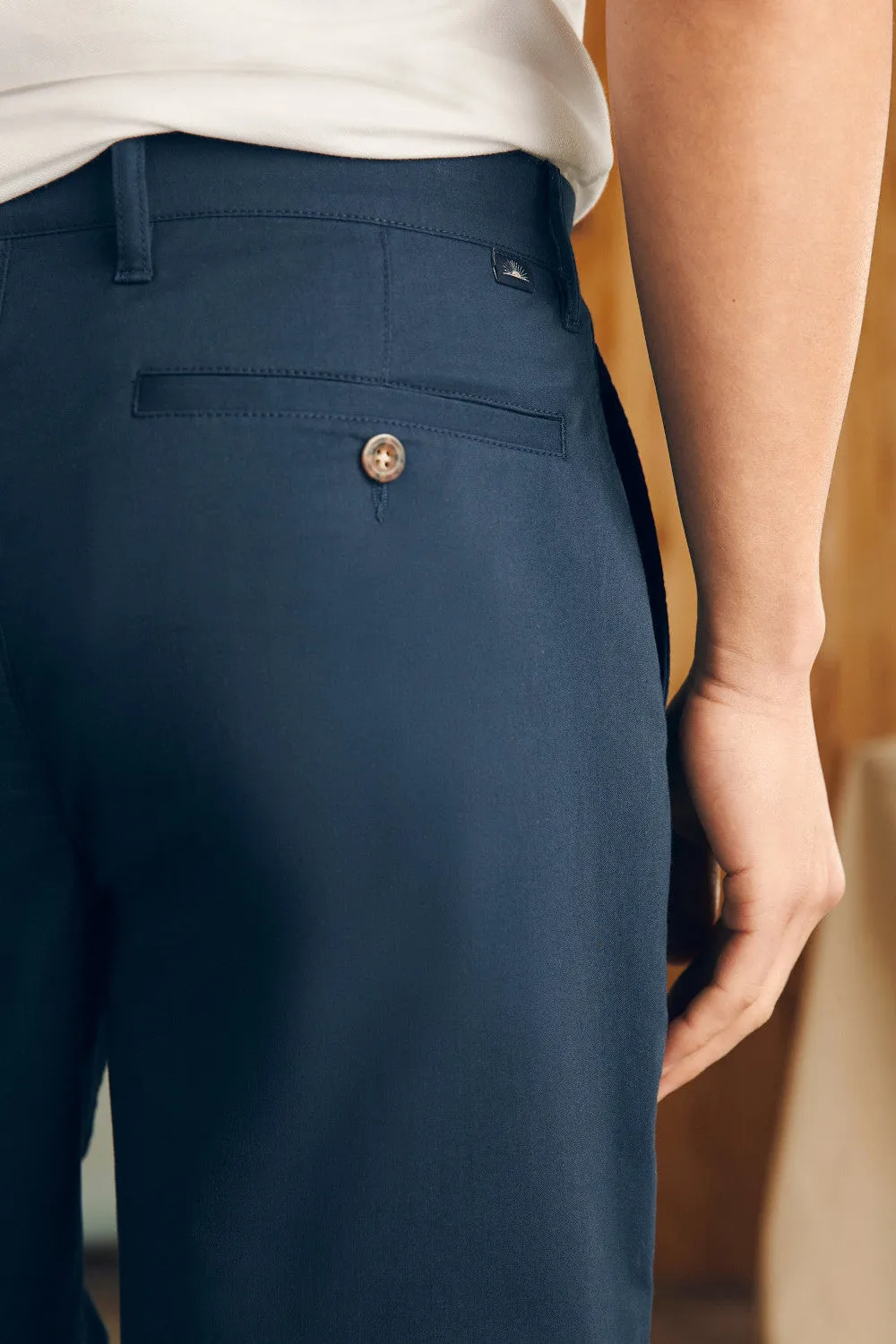 Faherty Movement Chino Short 8" in Navy