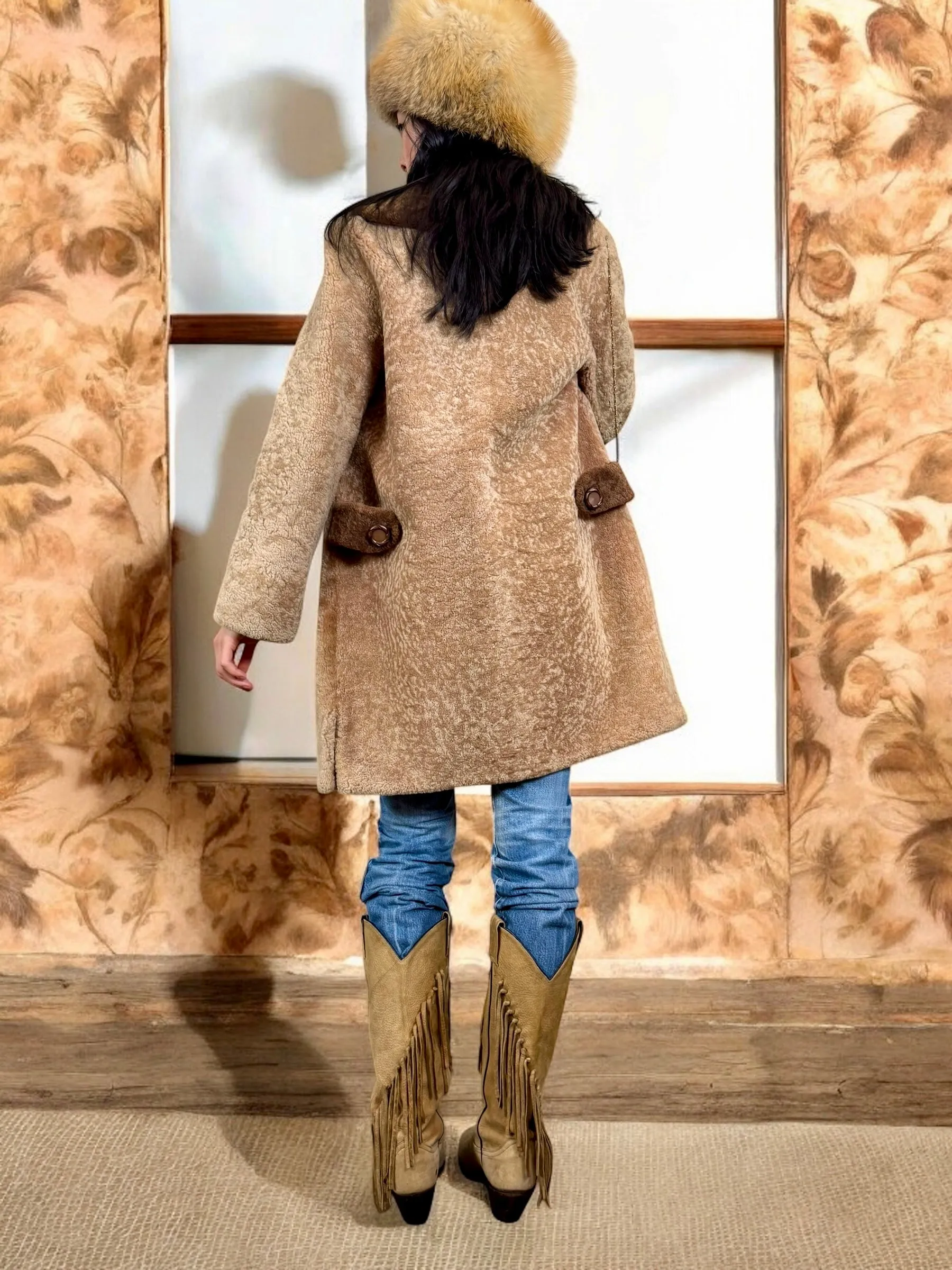 Joyce, 70s two tone teddy coat