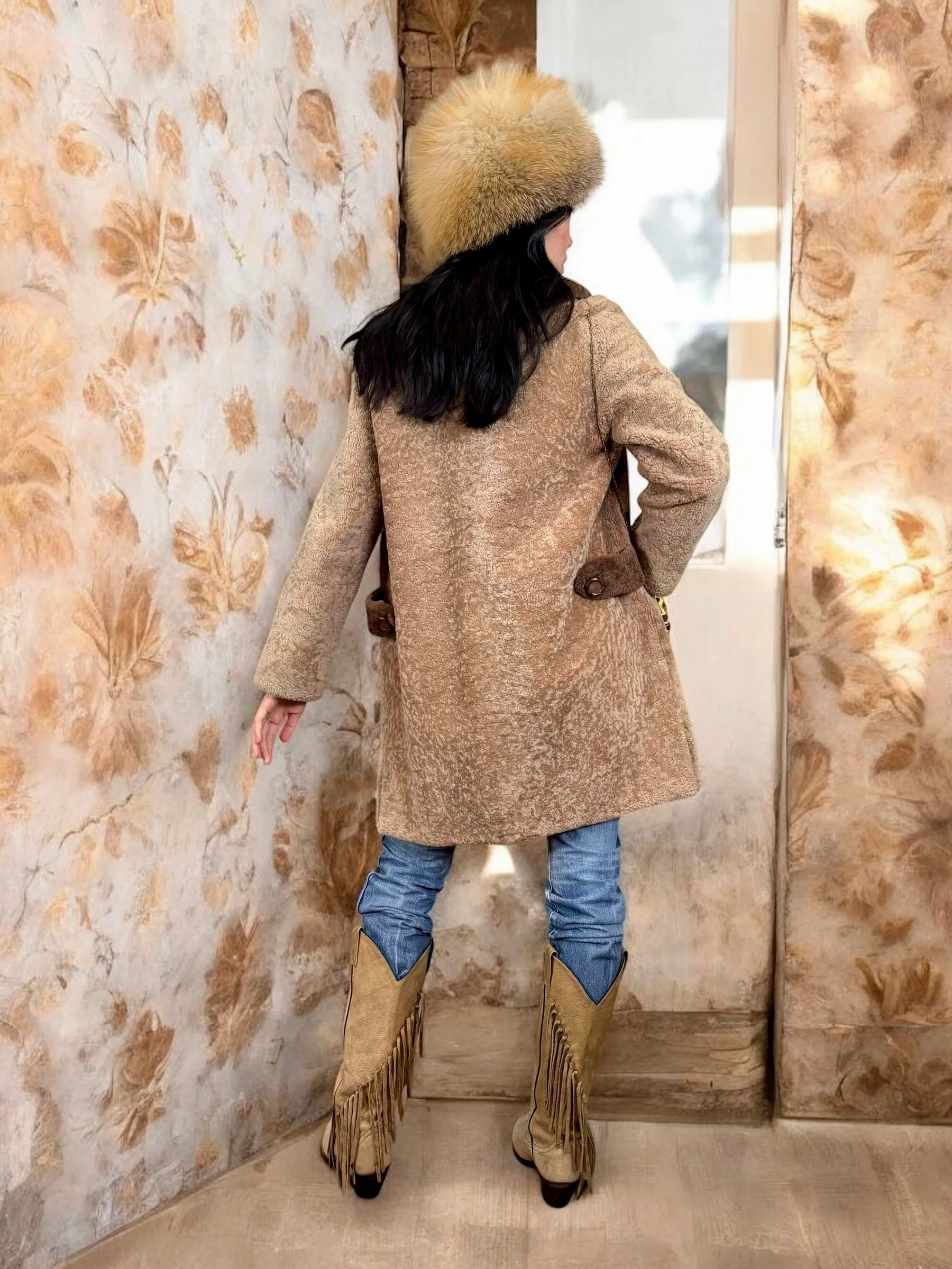 Joyce, 70s two tone teddy coat